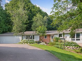 4156 Hillcrest Ln, Deephaven, MN 55391