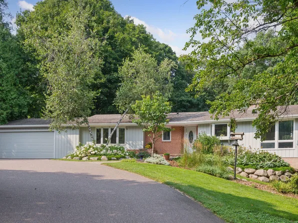 4156 Hillcrest Ln, Deephaven, MN 55391