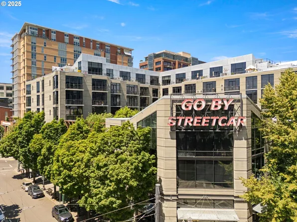 1030 NW 12th Ave APT 201, Portland, OR 97209