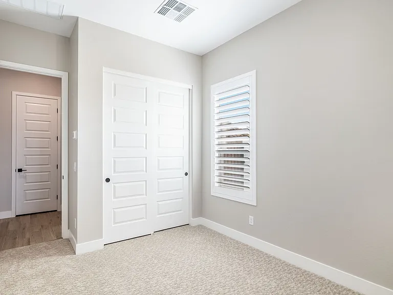 1725 E Questa Dr — Photo 67