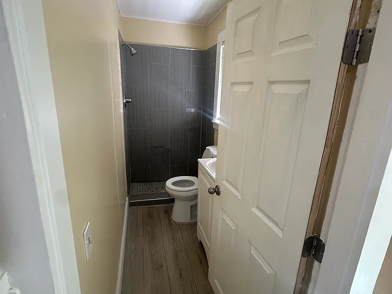 57 W Warwick Ave #B — Photo 7
