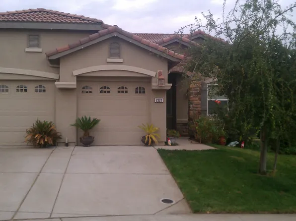 2221 Palomino Ct, Folsom, CA 95630