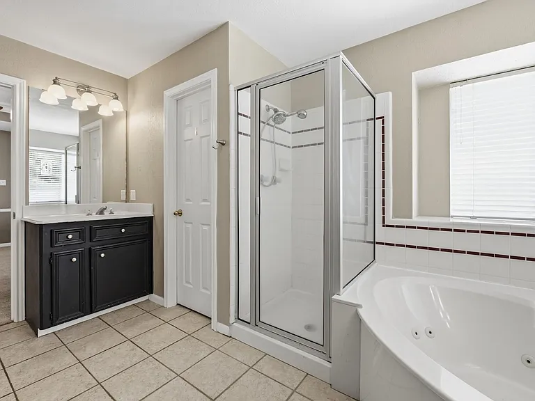 905 Winged Foot Dr — Photo 28