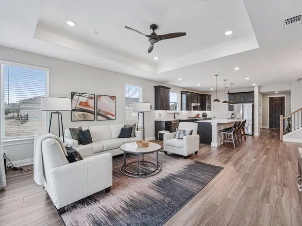 207 Bellows St, Georgetown, TX 78633