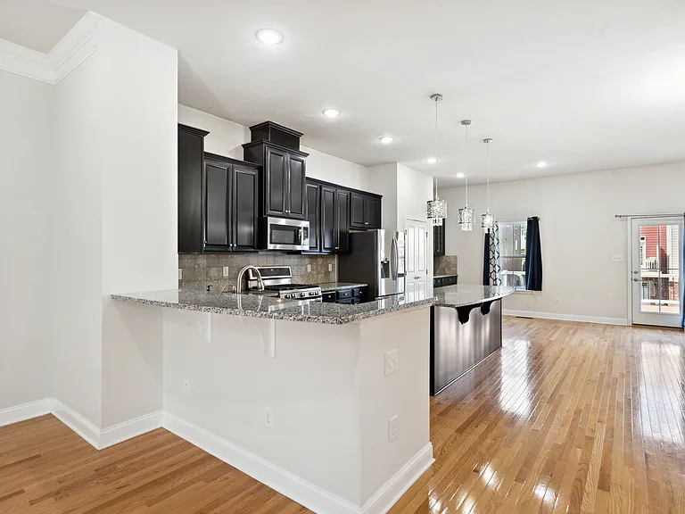 138 Seneca Pl — Photo 24
