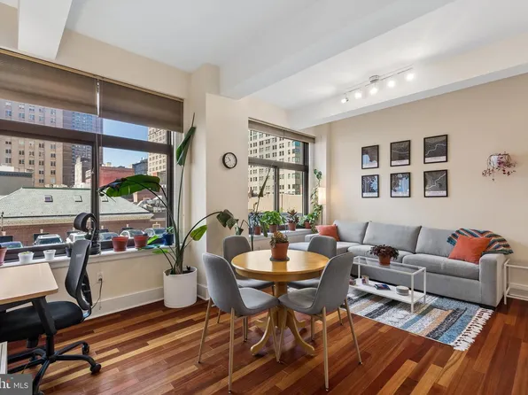 1500 Chestnut St APT 4B, Philadelphia, PA 19102