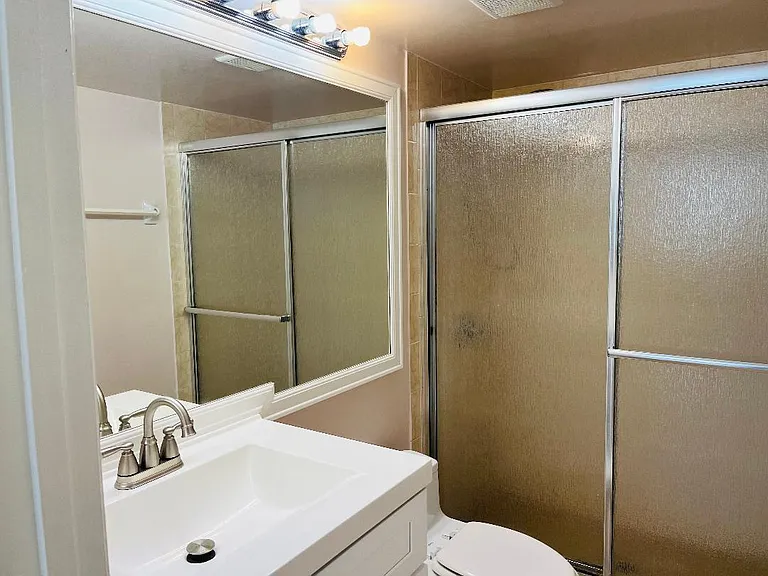 2885 SW 22nd Ave #106 — Photo 6