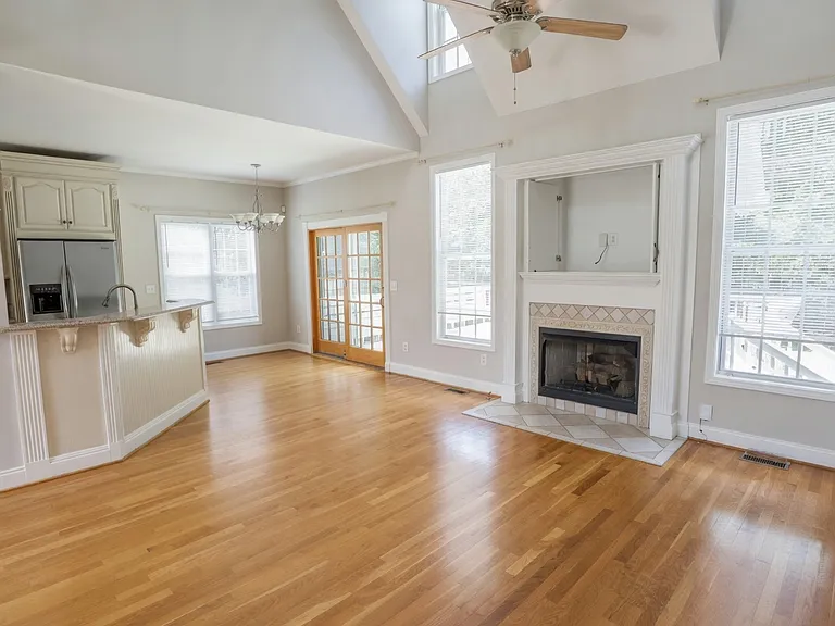 35 Belmont Dr — Photo 4