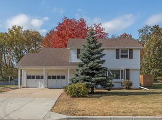 133 Redwood Dr, Apple Valley, MN 55124