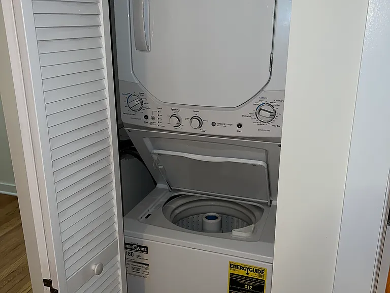 905 W Cornelia Ave #2W — Photo 6
