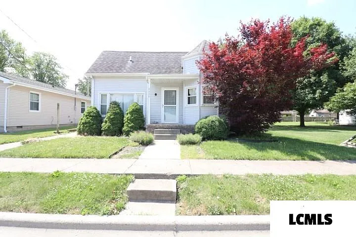 1416 E Washington St photo 1