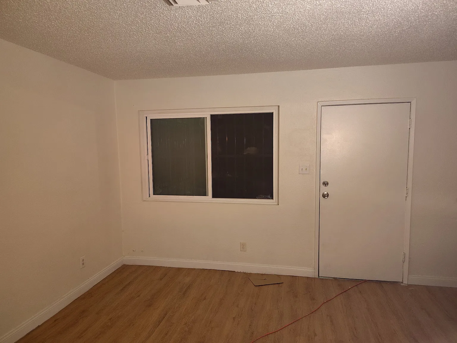 2 bed, 750 sqft, $1,000 — Photo 1