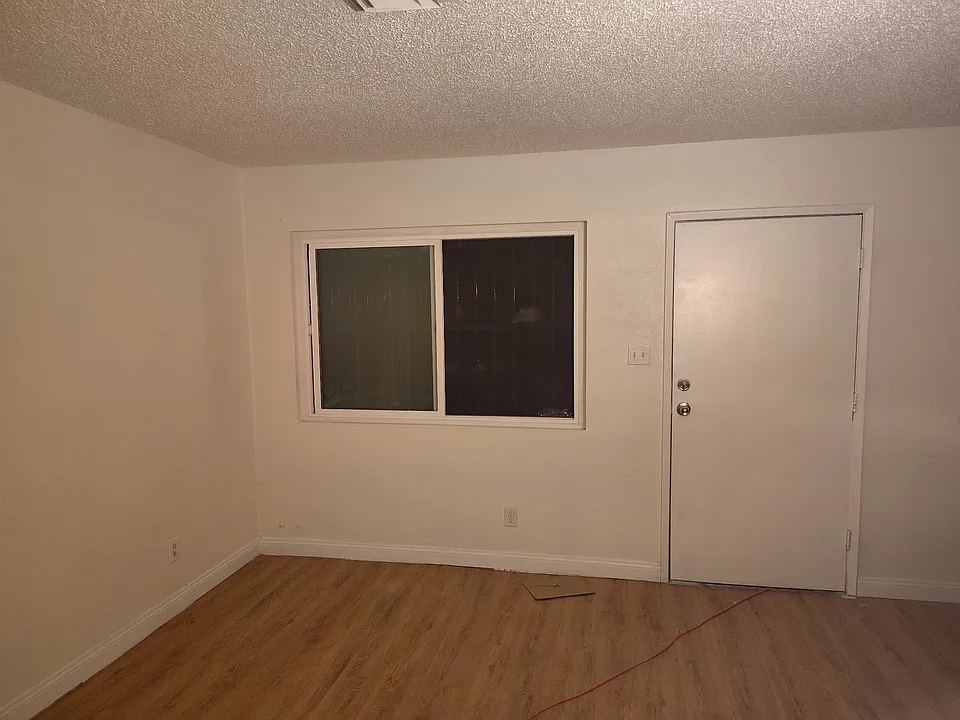 2517 Cedar Ave #3