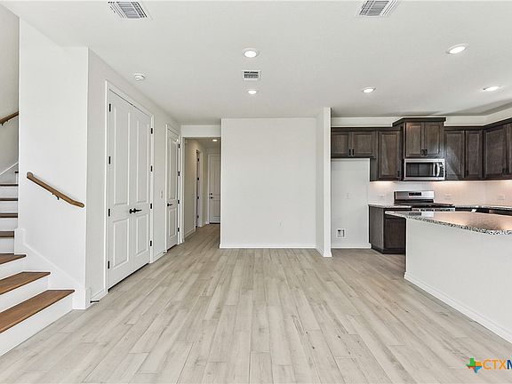 5th image of 107 Maceo Way #101