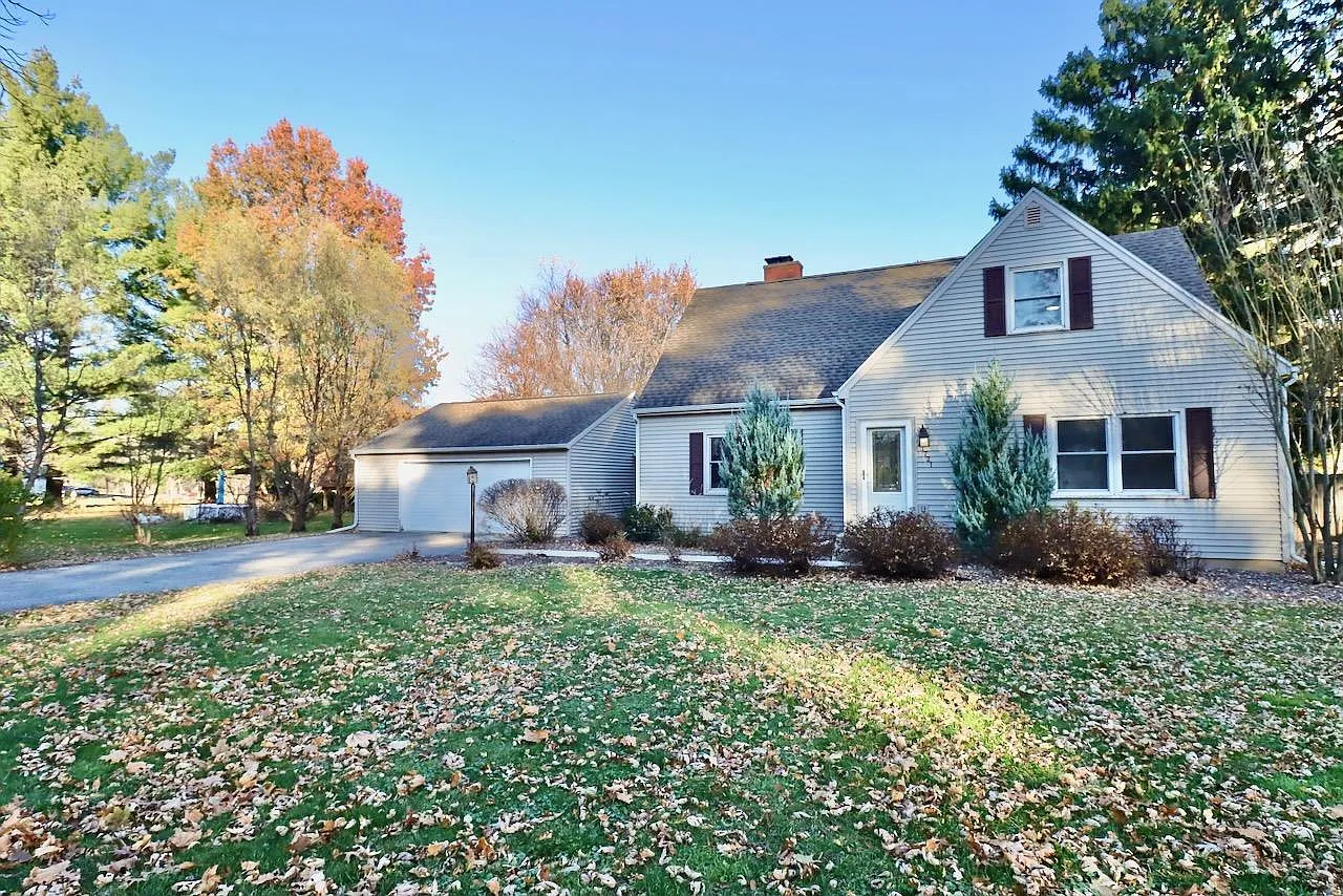 1721 Morgan Terrace photo 1
