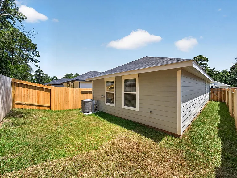 11923 Detar Ct — Photo 32
