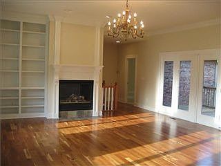 5th image of 272 Stony Ln