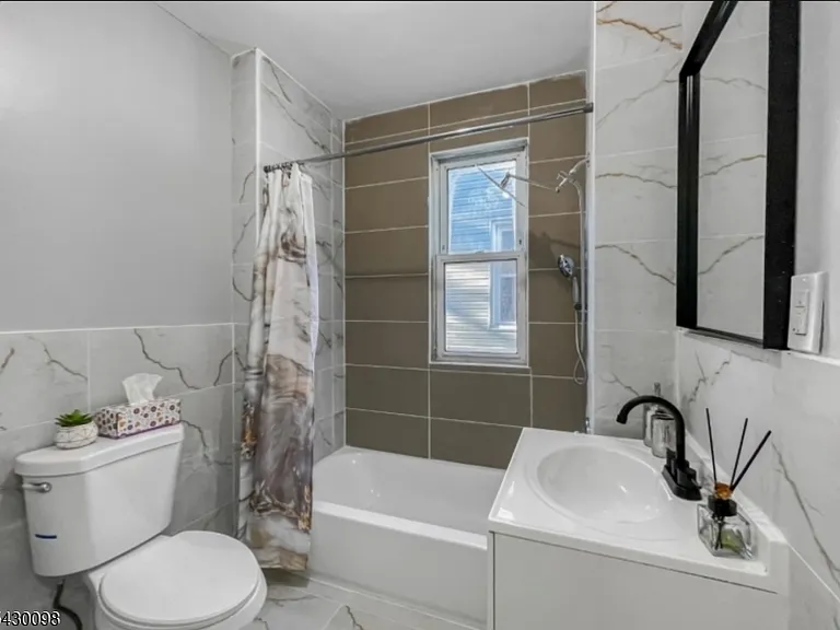 39 Brookdale Ave — Photo 4