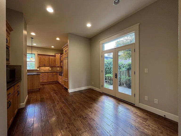 6435 McDuff Ct — Photo 25
