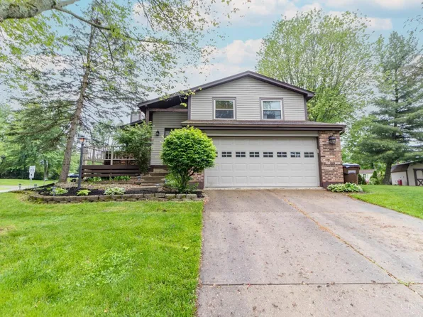 1189 Village Glen Dr, Batavia, OH 45103