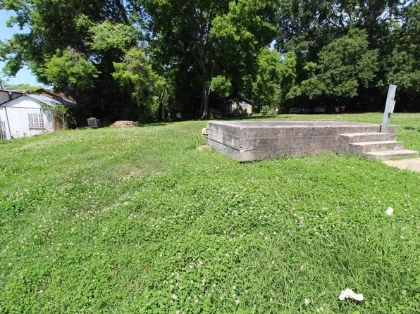 2128 Thomas H Delpit Dr, Baton Rouge, LA 70802