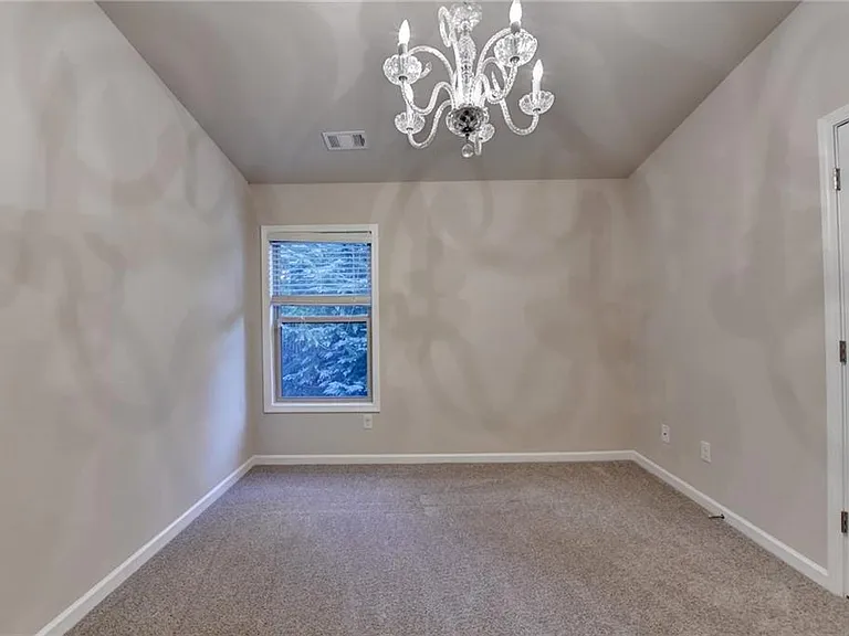 11619 Davenport Ln — Photo 24