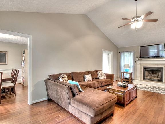 2nd image of 4963 Olde Mill Dr