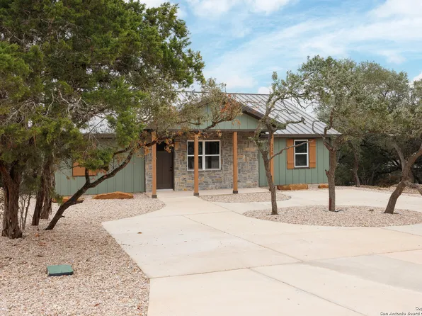 526 Eastview, Canyon Lake, TX 78133