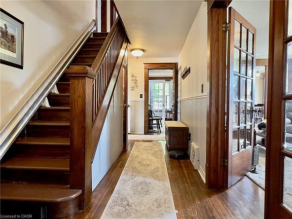 5th image of 160 William St