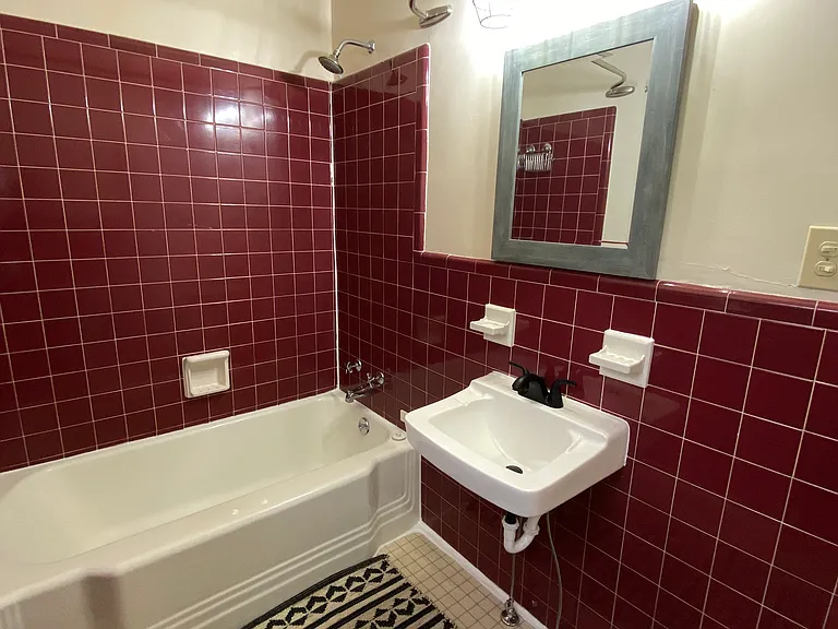 916 Bailey St — Photo 18