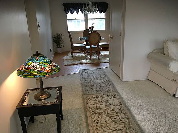 Living room dining room