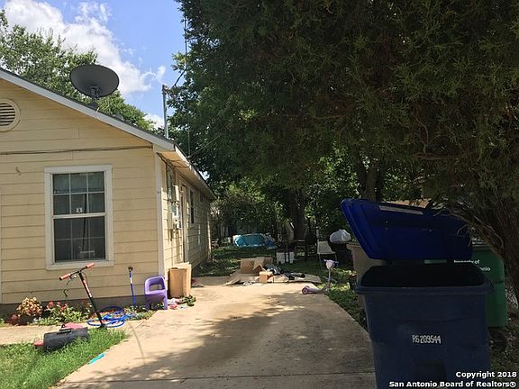 2nd image of 5474 Magnes St