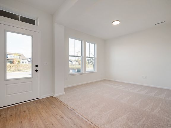 3rd image of 775 Rose Garden Way