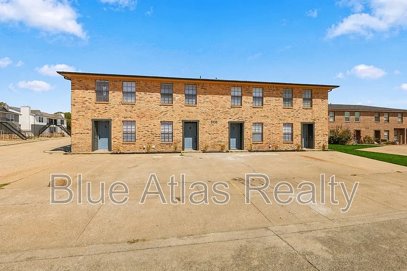 2 bed, 1.0 bath, 1082 sqft, $1,175 — Photo 1
