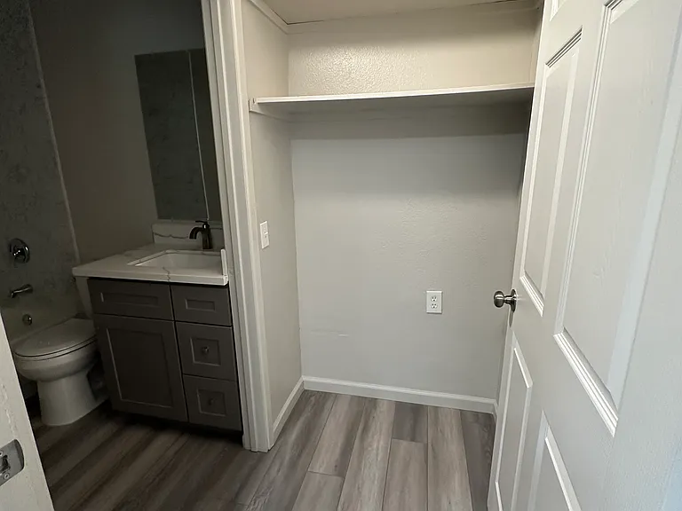 424 Frontage Rd #2 — Photo 8