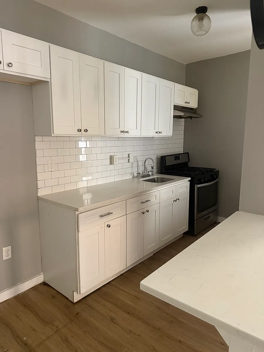 Building Photo - 139-141 N 11th St #2R