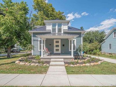 216 W Rockwell St, Fenton, MI, 48430