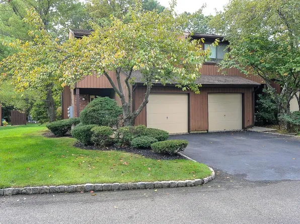 35 Laurie Ct, Matawan, NJ 07747