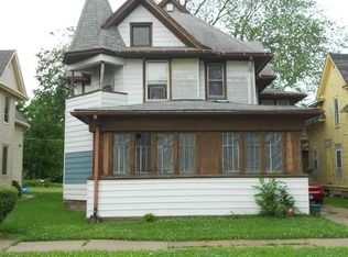 111 N 3rd St, Clinton, IA 52732