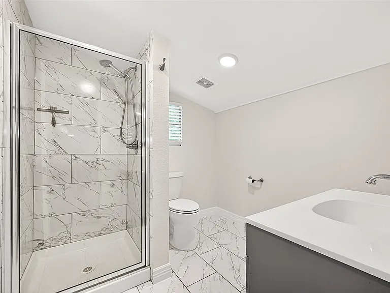 8111 Main St — Photo 24