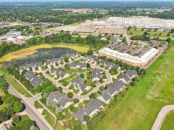 3rd image of 112 Burwyck Park Dr