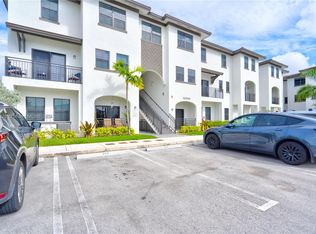 15500 SW 136th St #204, Miami, FL 33196
