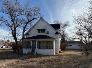 120 3rd St NW, Watford City, ND 58854