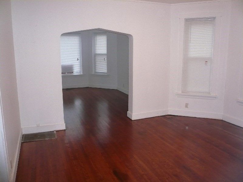 2nd image of 47 W 112th St