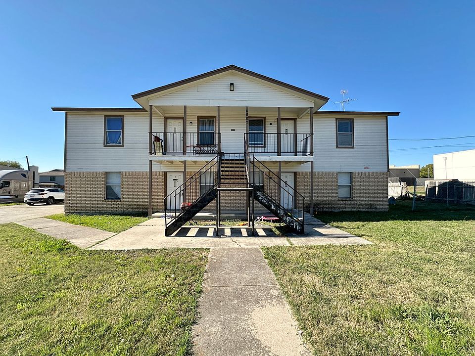 1st image of 4807 Rainbow Cir APT A