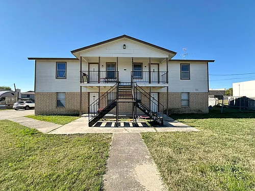 4807 Rainbow Cir Photo 1