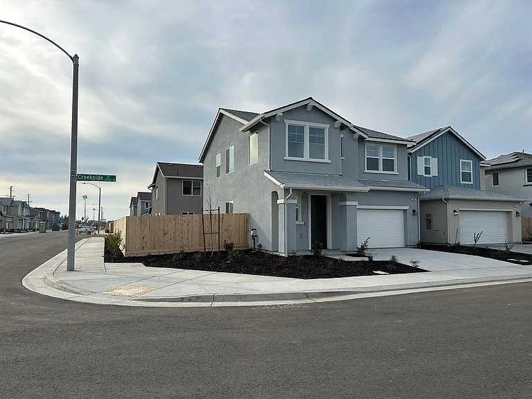 3009 N Creekside St — Photo 3