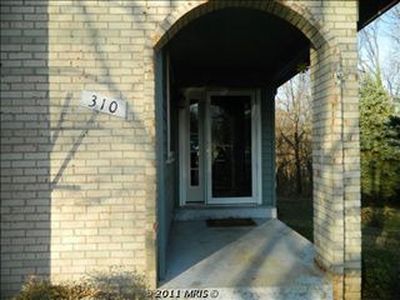 310 Newman Ct, Sterling, VA, 20164