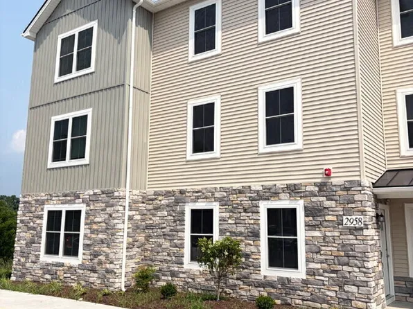 2958 Locust Grove Ct #6, Harrisonburg, VA 22801