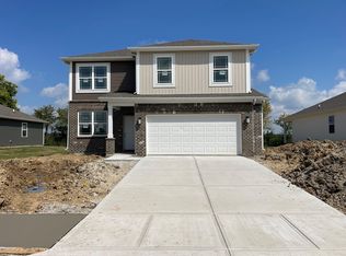 137 Hunters Ridge Dr, Danville, IN 46122